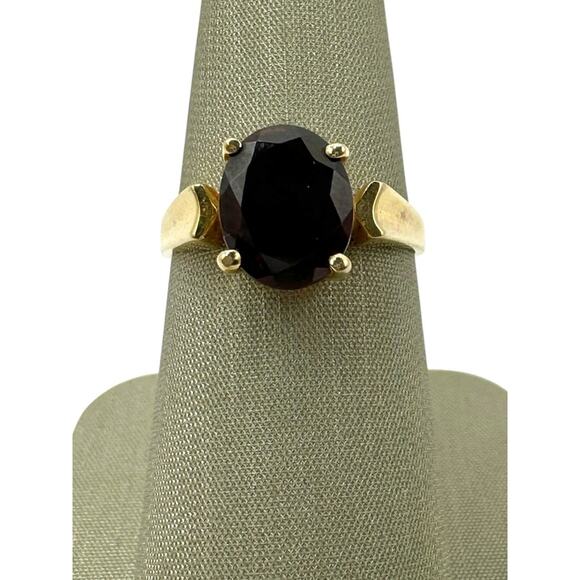 14K Yellow Gold Red Oval Stone Ring (15516) - Picture 1 of 9